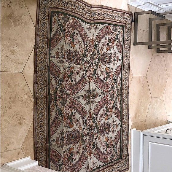 Throw - Picture 2 of 6